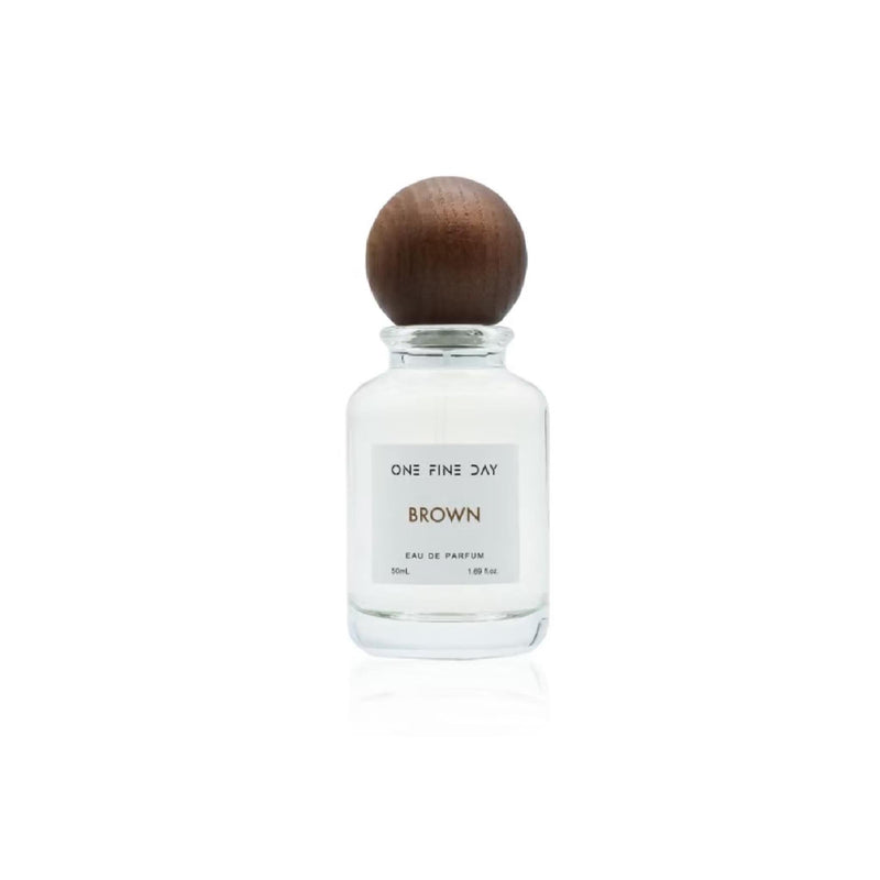 Brown fragrance lifestyle image, earthy brown scent