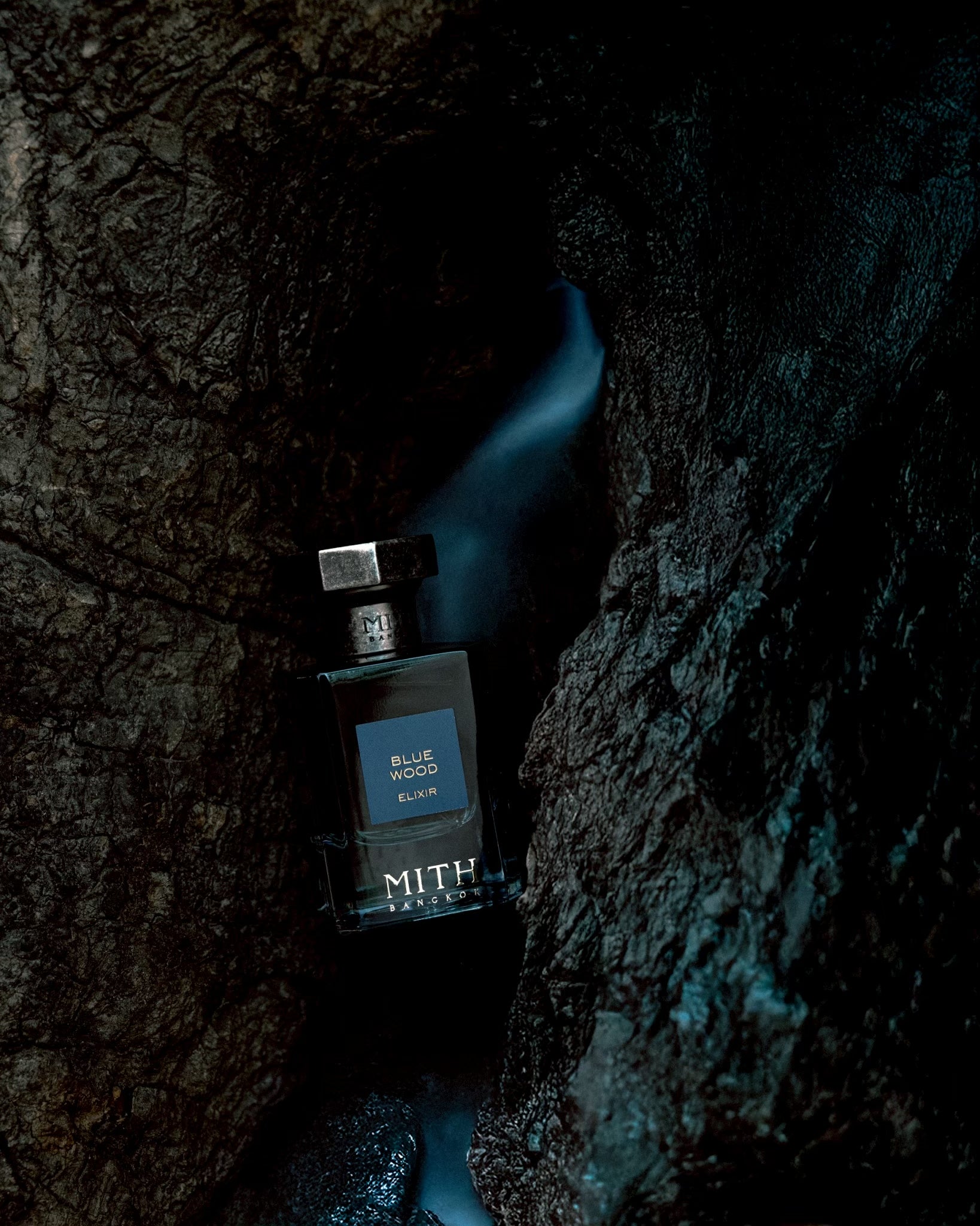 Villenel Fragrances MITH Bangkok Blue Wood Elixir – premium niche Eau de Parfum